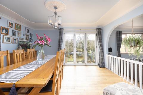 2 Burnside Road, Letham, Forfar, DD8 2PH