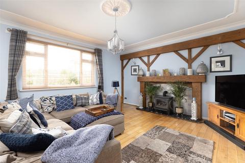 2 Burnside Road, Letham, Forfar, DD8 2PH