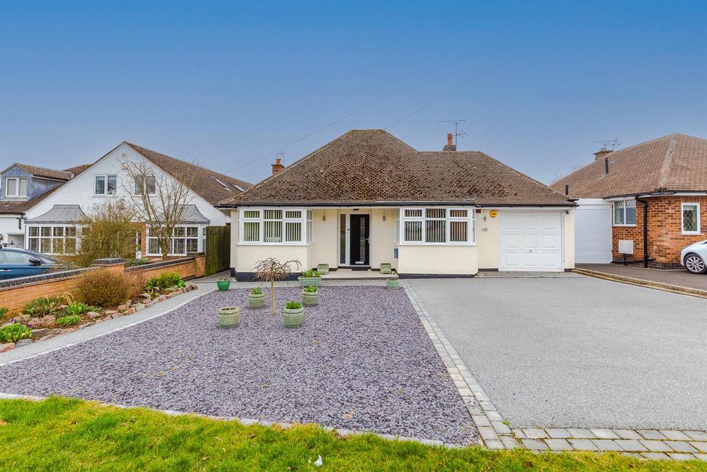 Rectory Lane, Thurcaston, Leicester, LE7 3 bed detached bungalow for sale £495,000