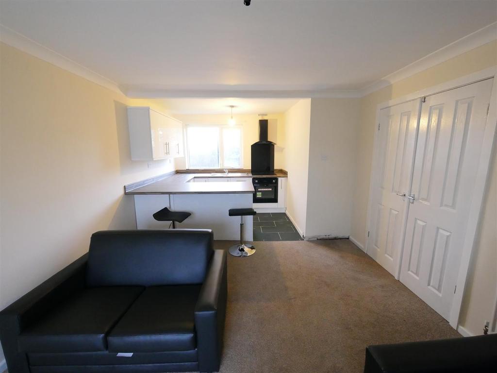 Living Room / Kitchen