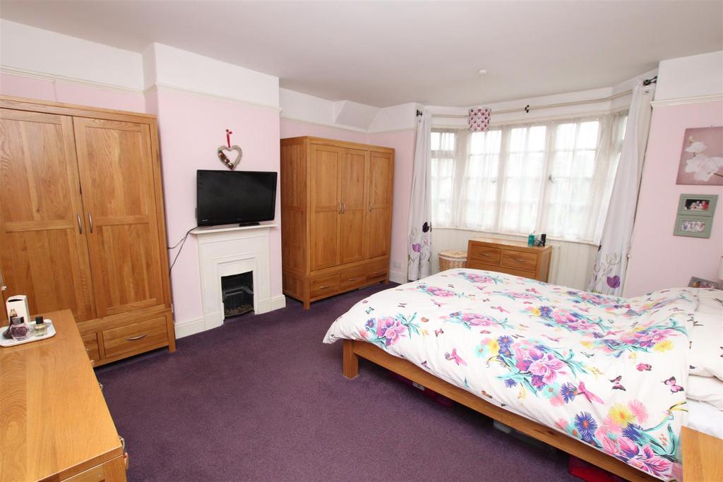 Bedroom 1.JPG