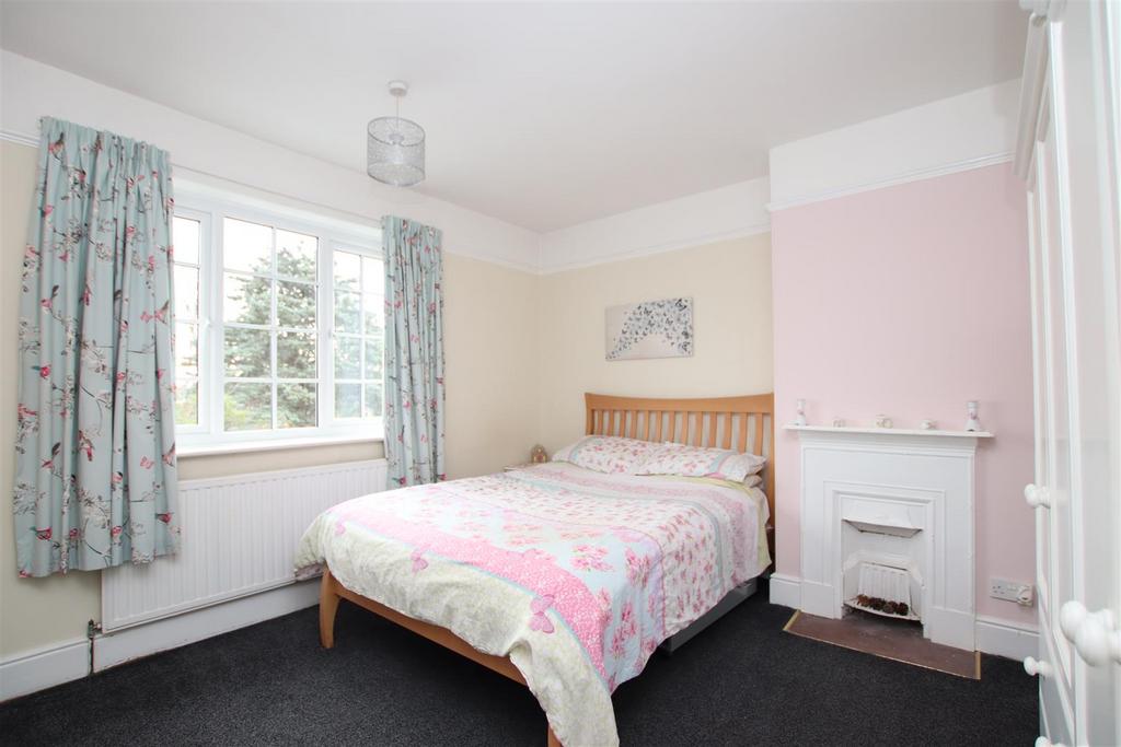 Bedroom 2.JPG