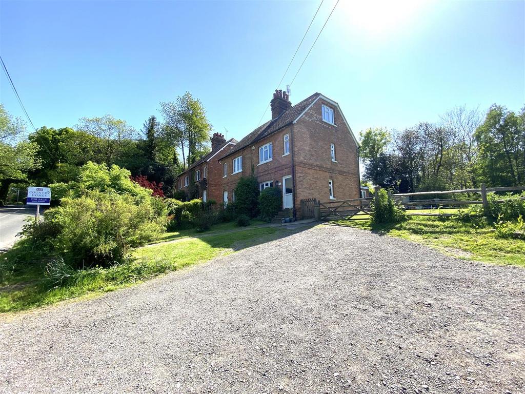 Horsmonden Road, Brenchley, Tonbridge 3 bed semidetached house for
