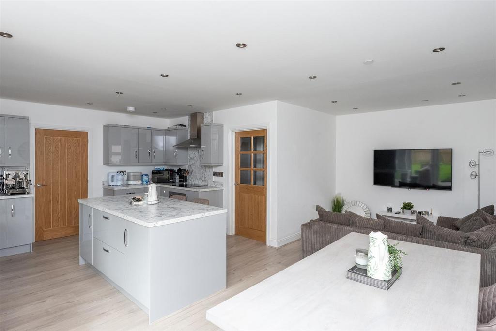 Mansion Gardens, Penllergaer, Swansea 4 bed detached house £425,000
