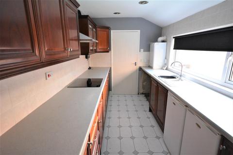 3 bedroom terraced house to rent - Bell Street, Bishop Auckland, Durham