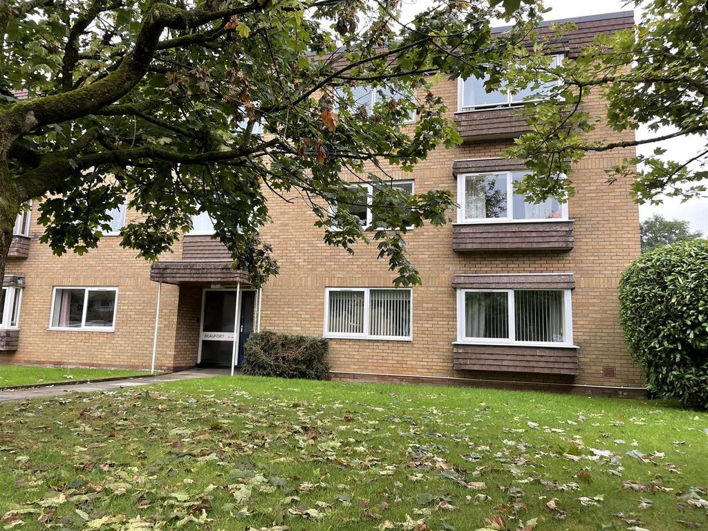 Harford Drive, Frenchay, Bristol... 2 bed flat £1,050 pcm (£242 pw)