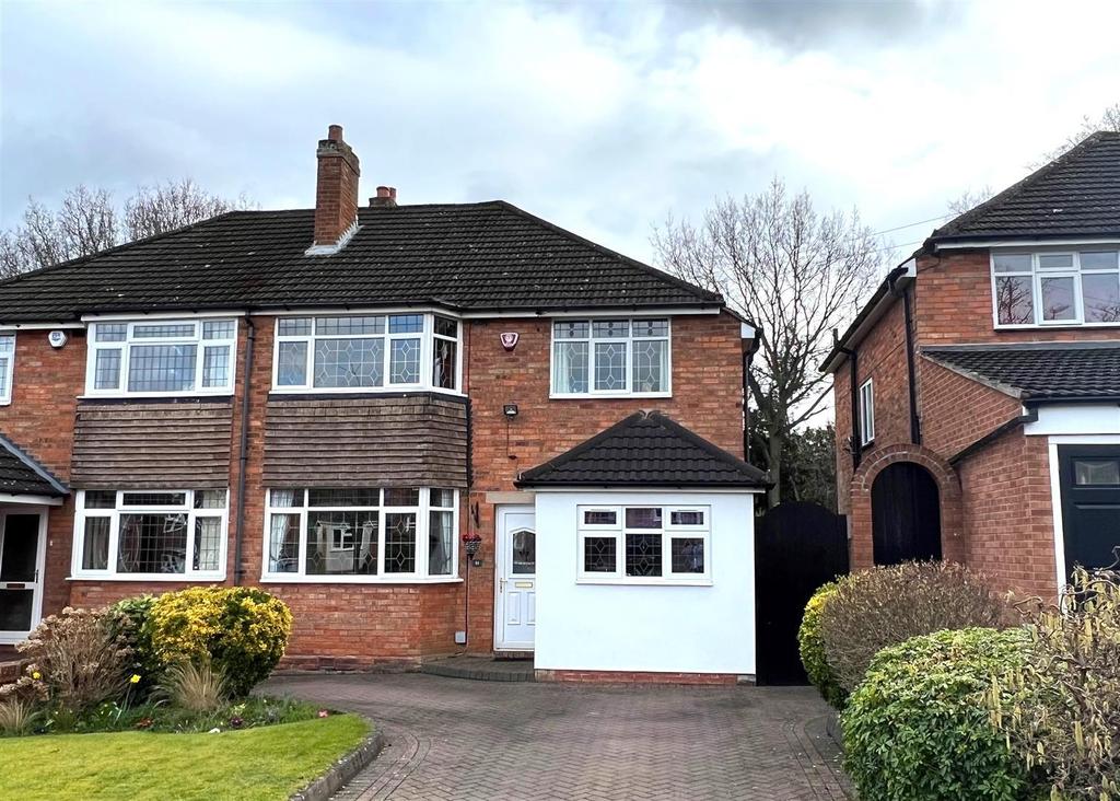 Bickley Avenue, Four Oaks, Sutton... 3 bed semidetached house £440,000