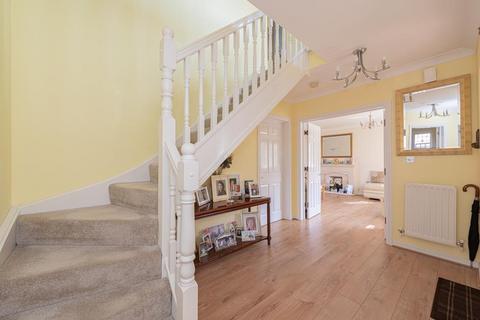 6 John Watkin Close, Epsom, KT19 7LW