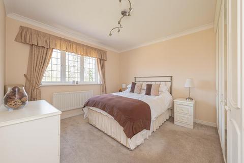 6 John Watkin Close, Epsom, KT19 7LW