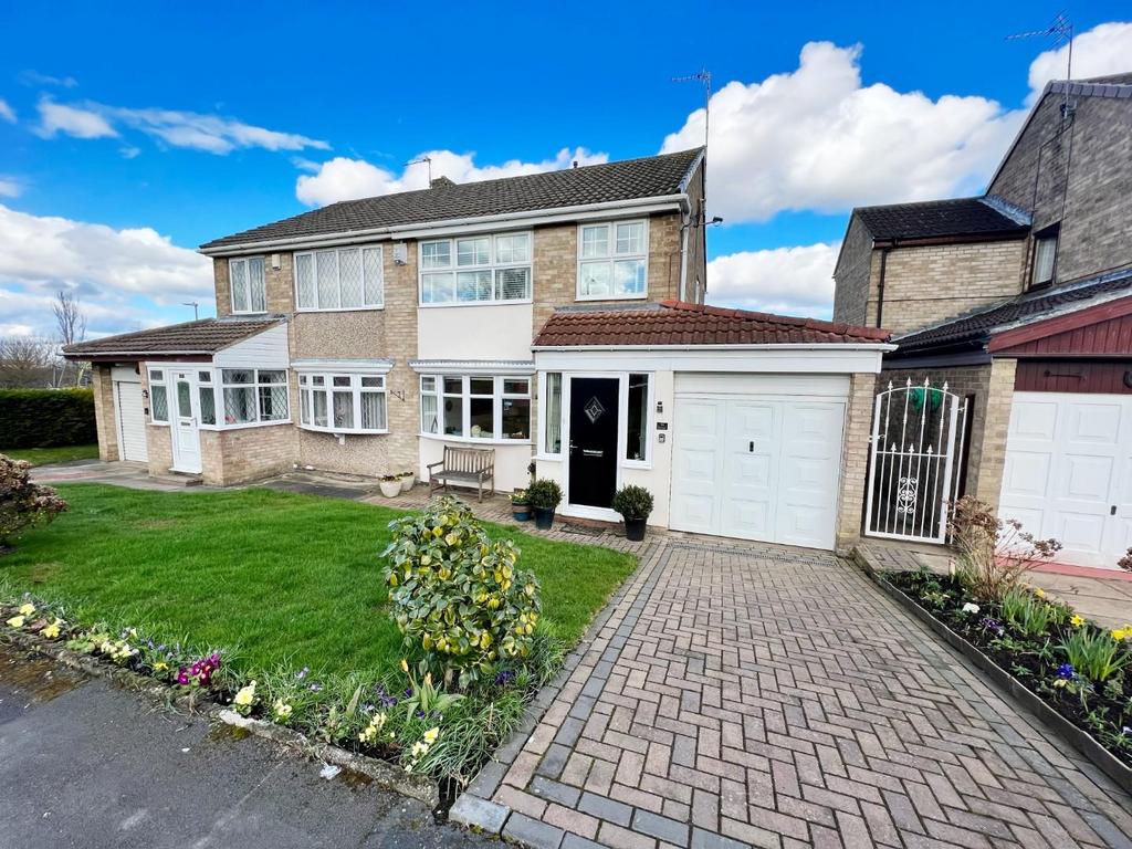 Parkside, Spennymoor 3 bed semidetached house £165,000