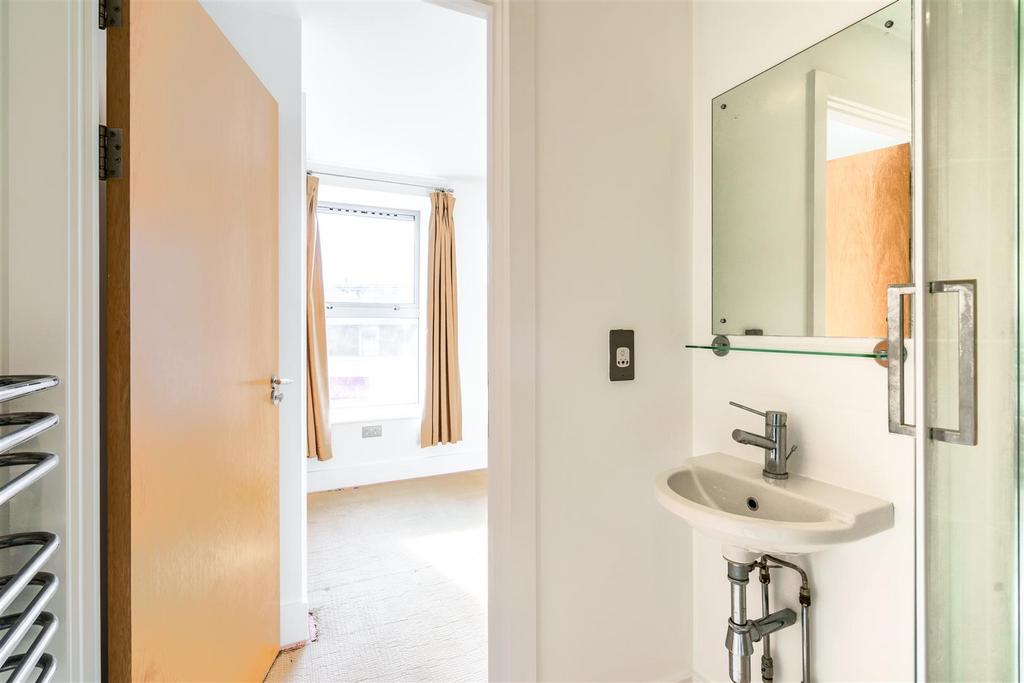 Apt U Redcliffe En suite -1-5.jpg