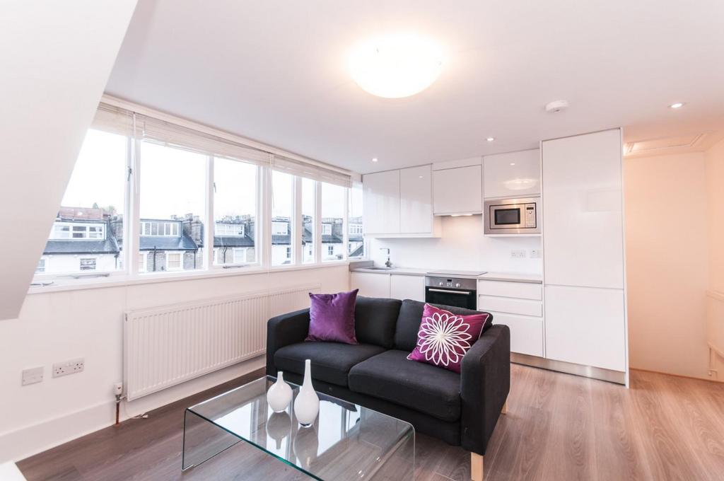 5, 46 Primrose Gardens - Reception.jpg