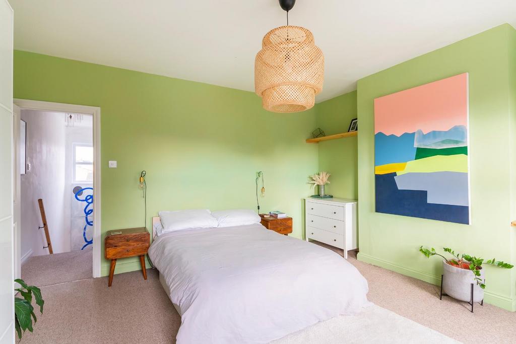 DAORHTROWSPOHSIB22 - Bedroom D.jpg