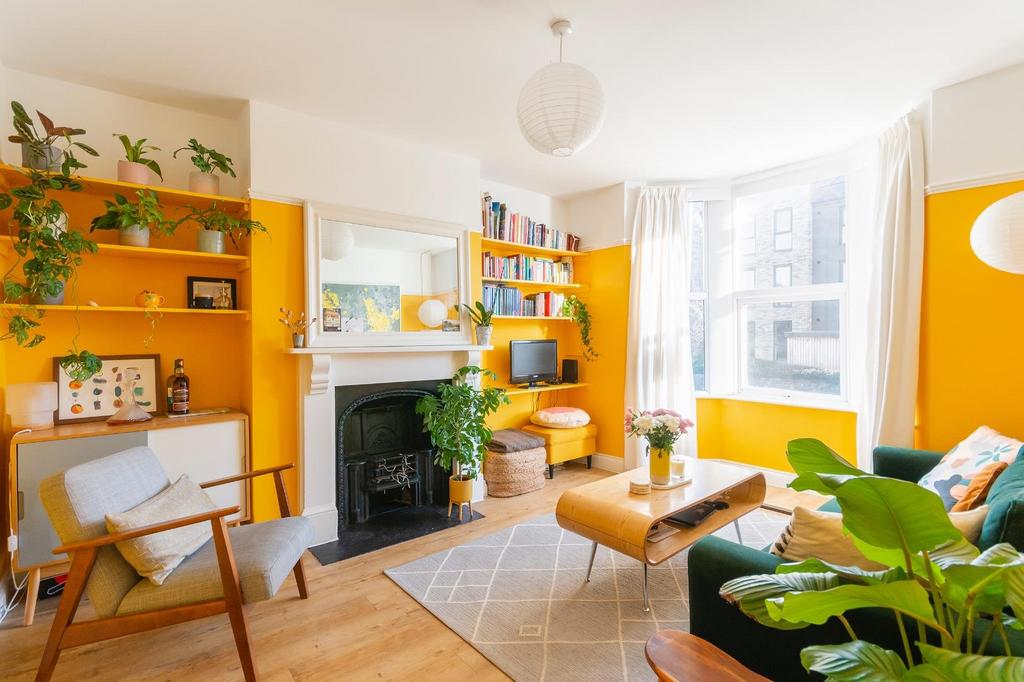 DAORHTROWSPOHSIB22 - Living Room E.jpg