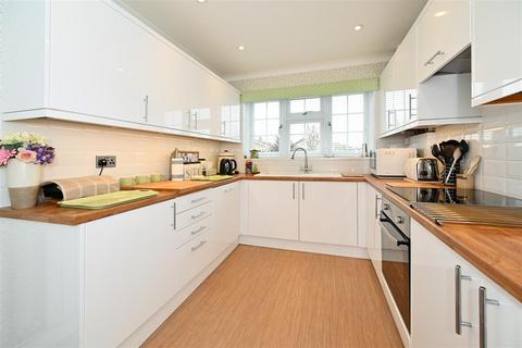 10 Brooksmead, Bognor Regis, PO22 8AS