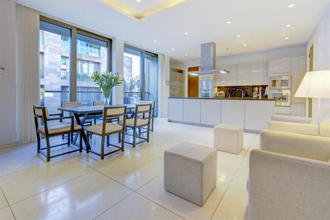 Flat 5, Caenwood Court Hampstead Lane, London, N6 4RU