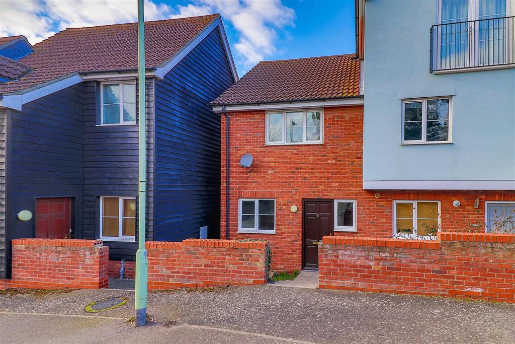 The Green, Hadleigh, Ipswich 2 bed terraced house £850 pcm (£196 pw)