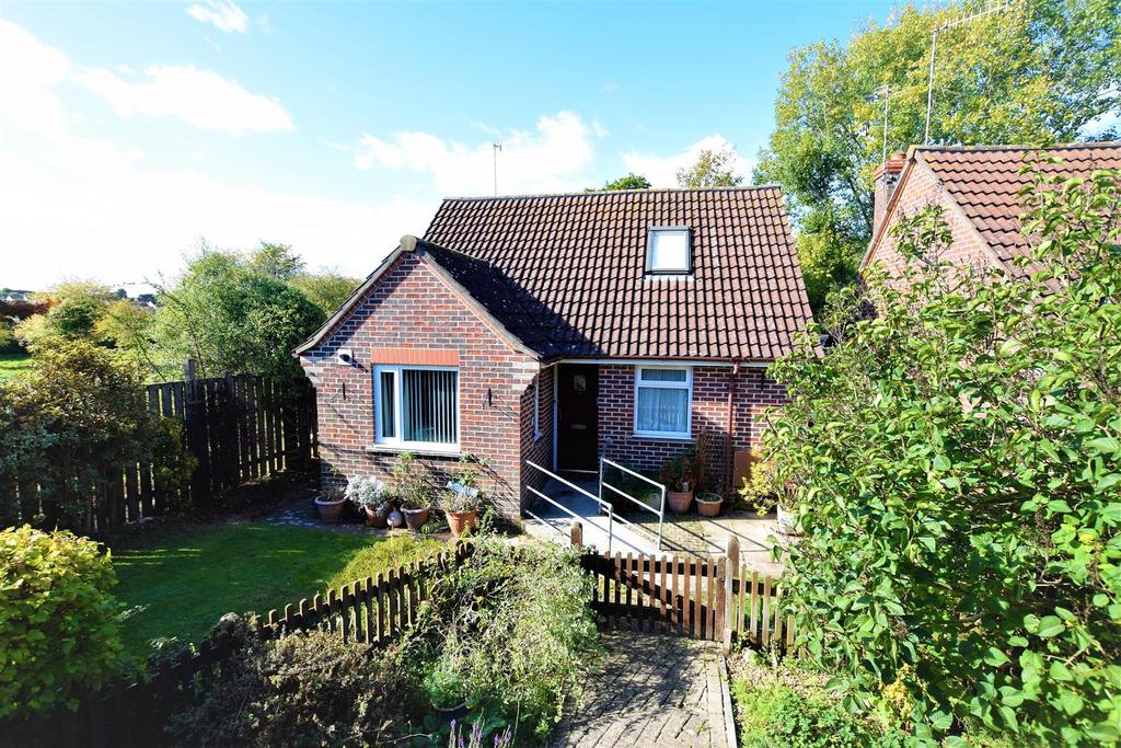 Wellington Mews, Shirehampton 2 bed detached bungalow for sale £415,000