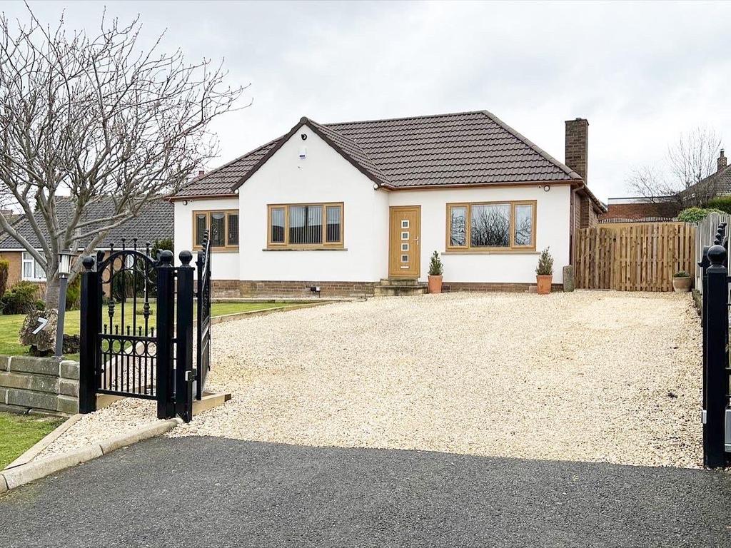 Intake Lane, Barnsley 3 bed detached bungalow £370,000