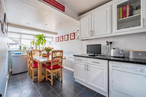 29a Senga Road, Wallington, SM6 7BG