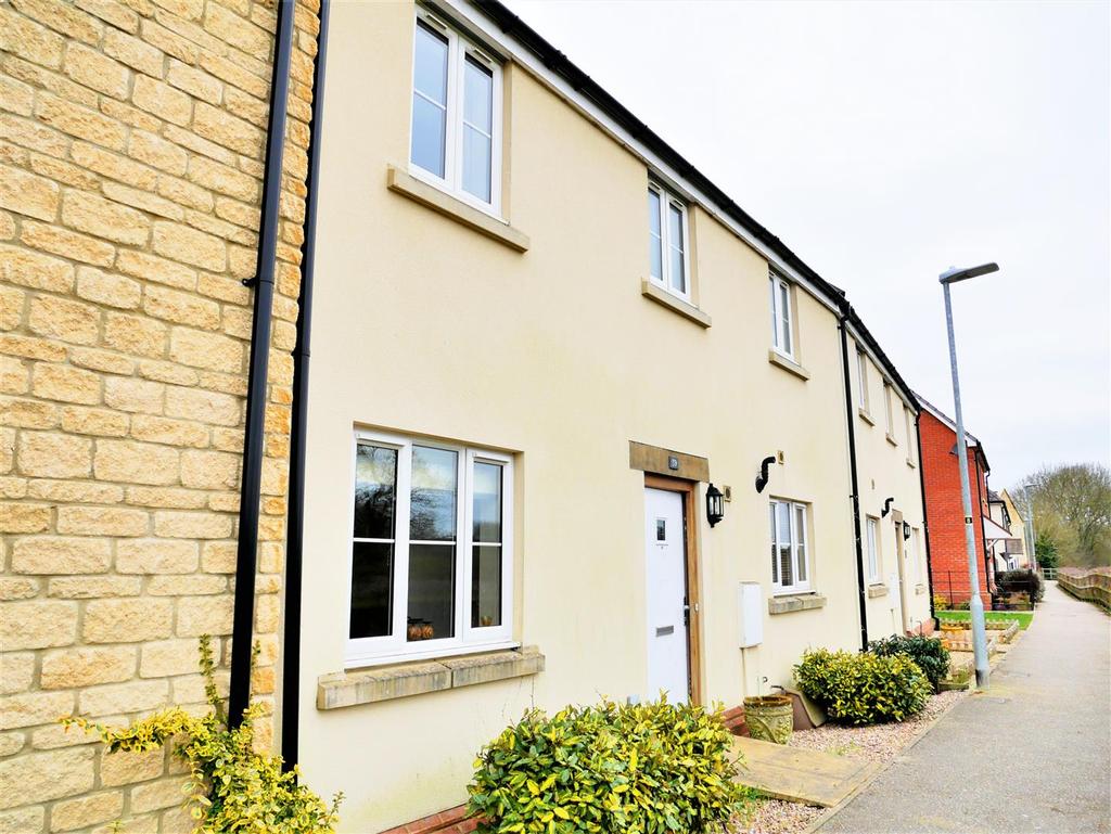 Bowood View, Calne 3 bed terraced house £289,000