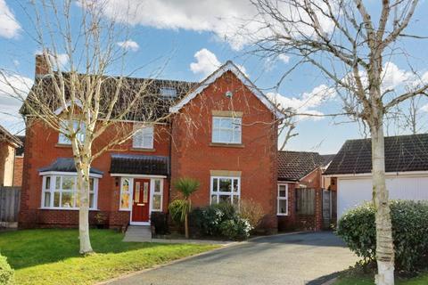 5 bedroom detached house for sale, Virginia Drive, Penn