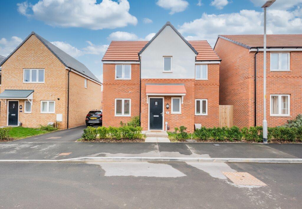 Hughes Lane, Gedling 3 bed detached house for sale £295,000