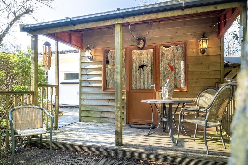 Summer House &amp; Log Store