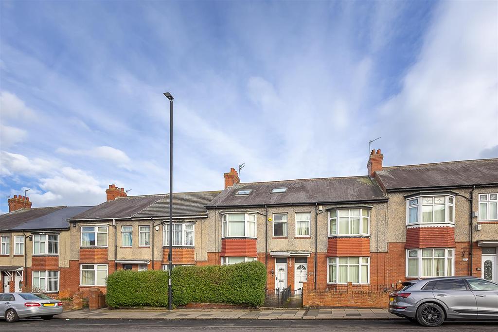Wingrove Road, Fenham, Newcastle upon Tyne 6 bed terraced house £195,000