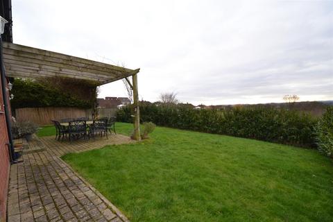 8a Cliffe Mount, Gomersal, Cleckheaton, BD19 4SD