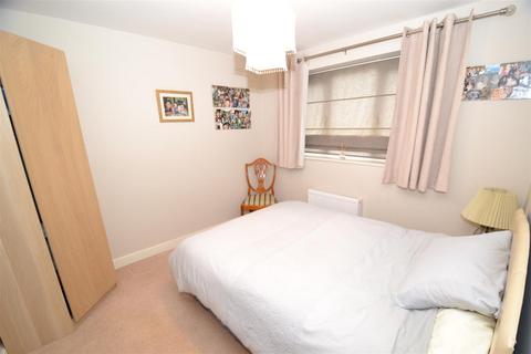 8a Cliffe Mount, Gomersal, Cleckheaton, BD19 4SD