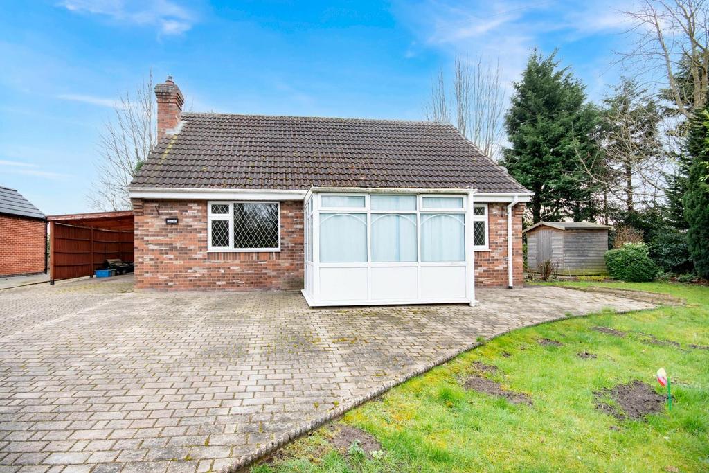 Woodhouse Road, Belton, Doncaster 2 bed detached bungalow for sale £