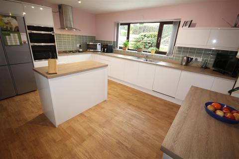 2 Bryn Carrog, Colwyn Bay, LL29 6DE