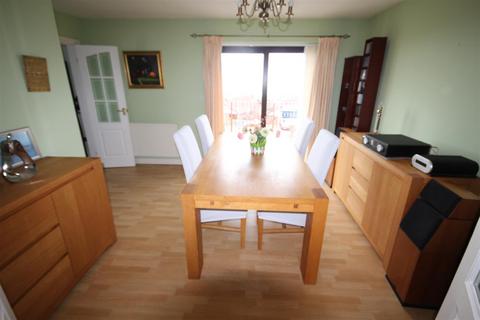 2 Bryn Carrog, Colwyn Bay, LL29 6DE