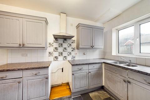 3 bedroom semi-detached house for sale - Ashbourne Avenue, Bridlington