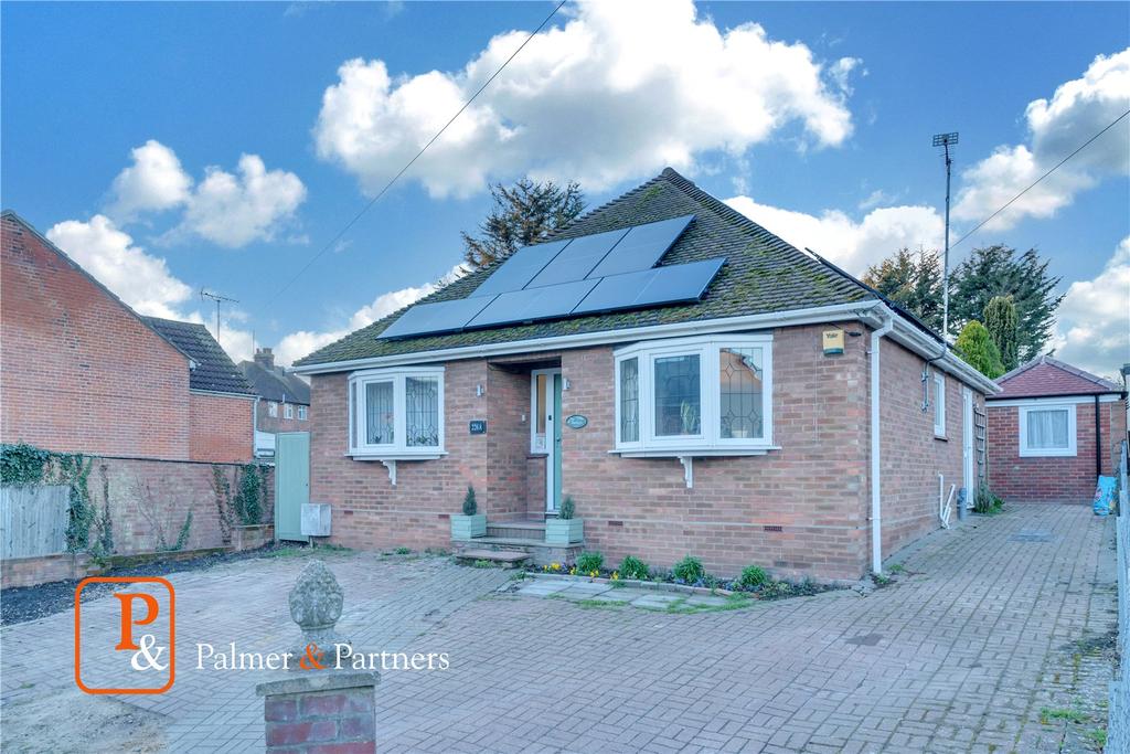 Harwich Road, Colchester, Essex, CO4 3 bed bungalow £425,000
