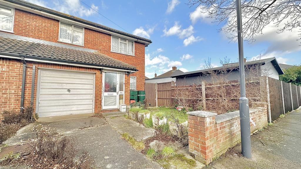 Alicia Avenue, Kenton, HA3 4 bed semidetached house for sale £575,000