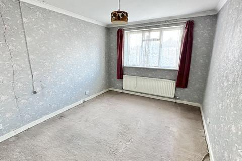 33a Alicia Avenue, Harrow, HA3 8HU