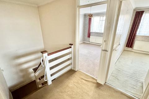 33a Alicia Avenue, Harrow, HA3 8HU