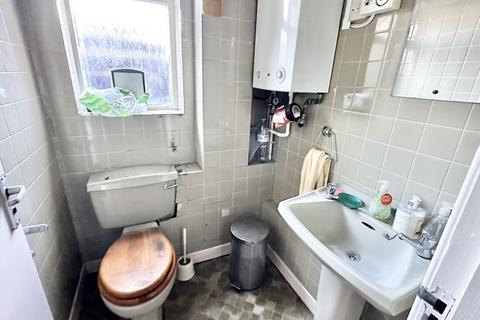 33a Alicia Avenue, Harrow, HA3 8HU