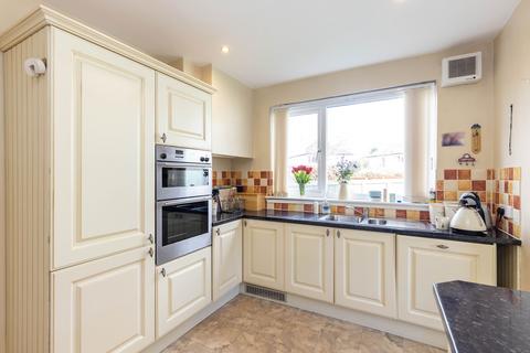 1 Cammo Place, Edinburgh, EH4 8EN