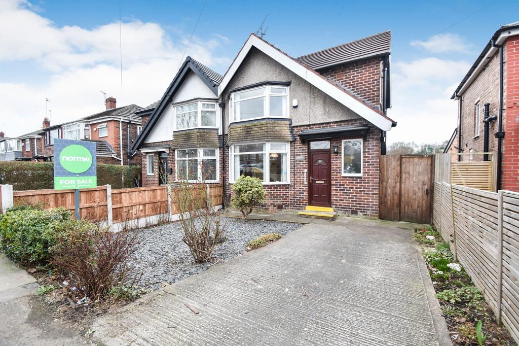 Heys Road, Prestwich, M25 3 bed semidetached house £220,000