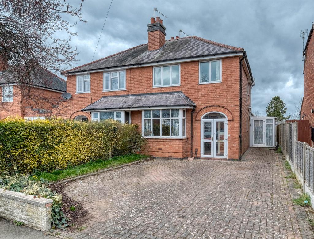 Yvonne Road, Crabbs Cross, Redditch B97 5HP 2 bed semidetached house for sale £200,000