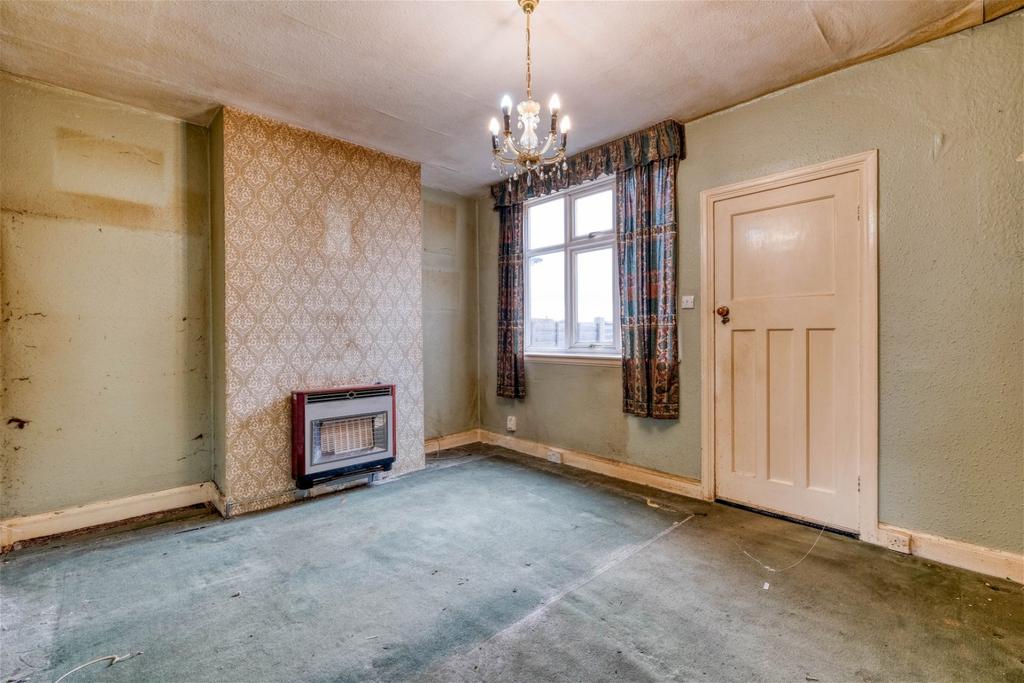 Yvonne Road, Crabbs Cross, Redditch B97 5HP 2 bed semidetached house