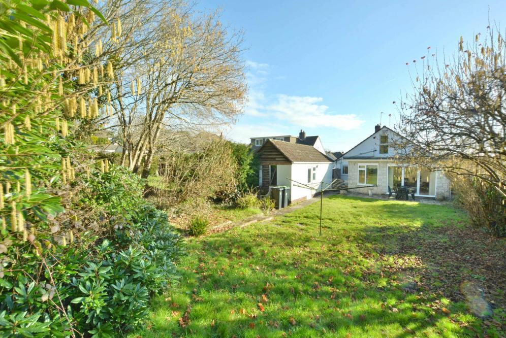 The Vineries, Wimborne, Dorset, BH21 2PX 4 bed chalet £450,000