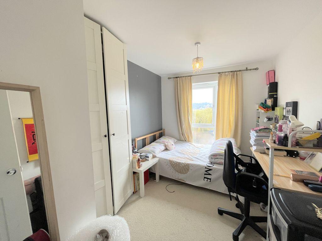 Bedroom 2 (Double)