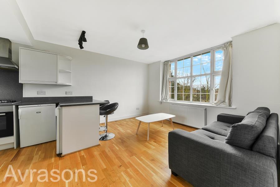 STREATHAM CLOSE, STREATHAM HILL, 2 bed flat £1,599 pcm (£369 pw)