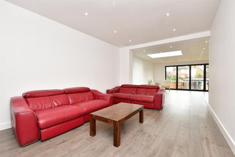 30 Livingstone Road, Caterham, CR3 5TG