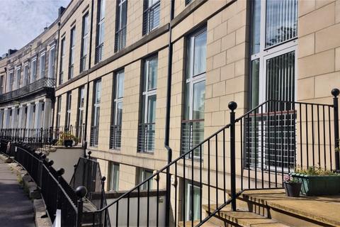 3 bedroom flat to rent, Hopetoun Crescent, Bellevue, Edinburgh, EH7