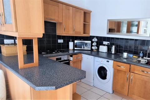 3 bedroom flat to rent, Hopetoun Crescent, Bellevue, Edinburgh, EH7